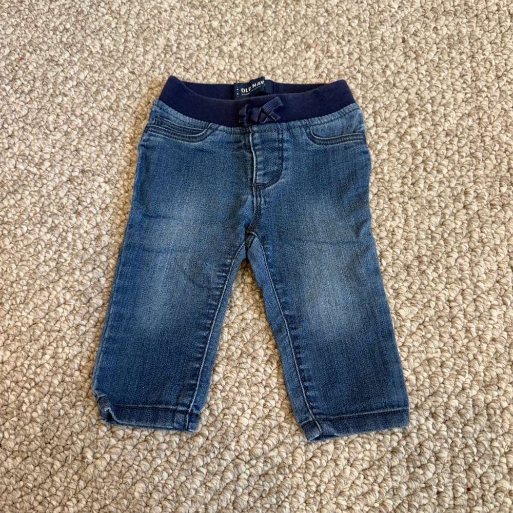 Old Navy Baby Skinny Jeans Medium Wash Elastic Waist Denim Size 3-6 Months